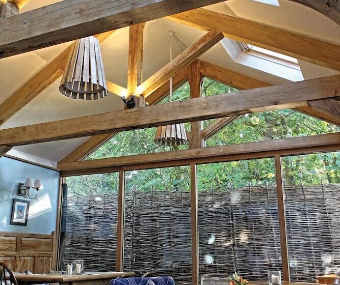 ユースホステル The Wheatsheaf Inn