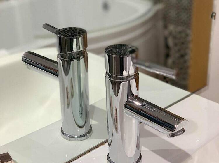 Общежитие The Wheatsheaf Inn