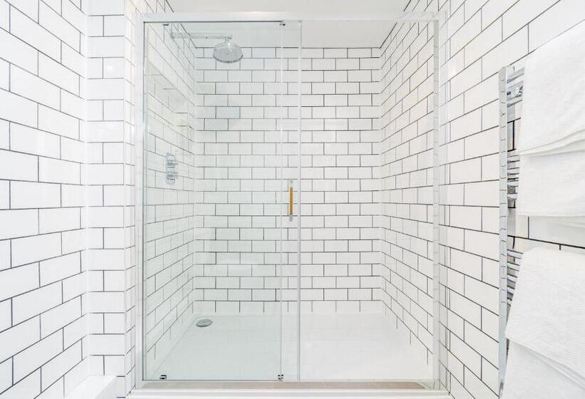 הוסטל Whichcote Arms