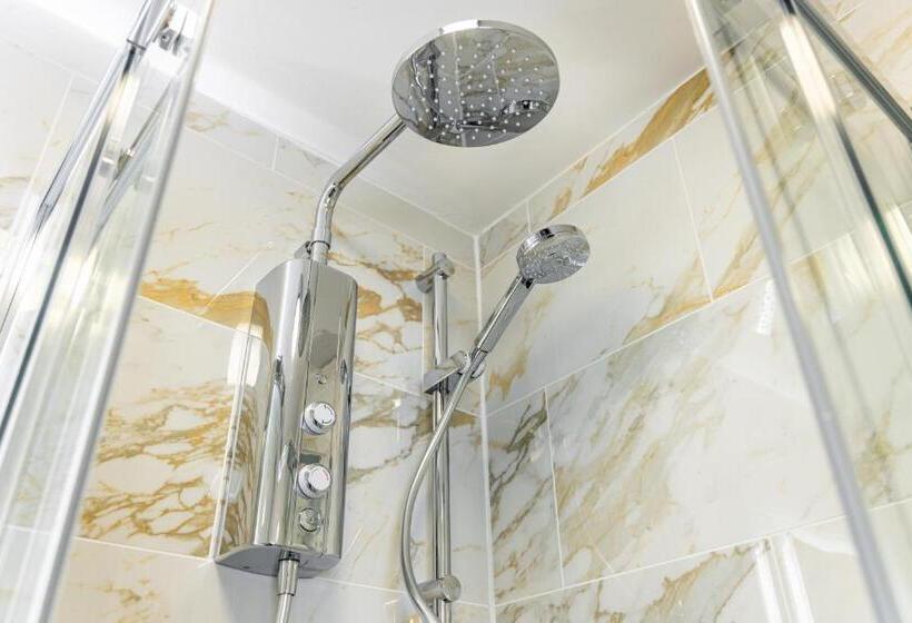 הוסטל Whichcote Arms