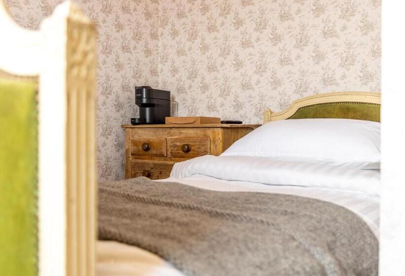 הוסטל Whichcote Arms