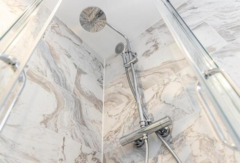 הוסטל Whichcote Arms