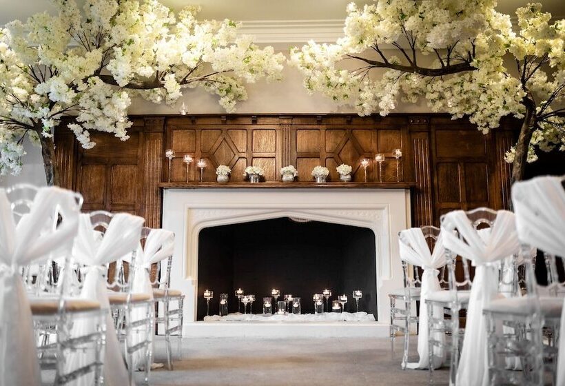 Lanelay Hall Hotel & Spa