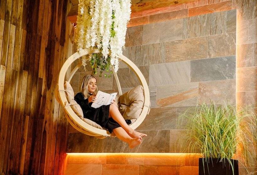 Lanelay Hall Hotel & Spa