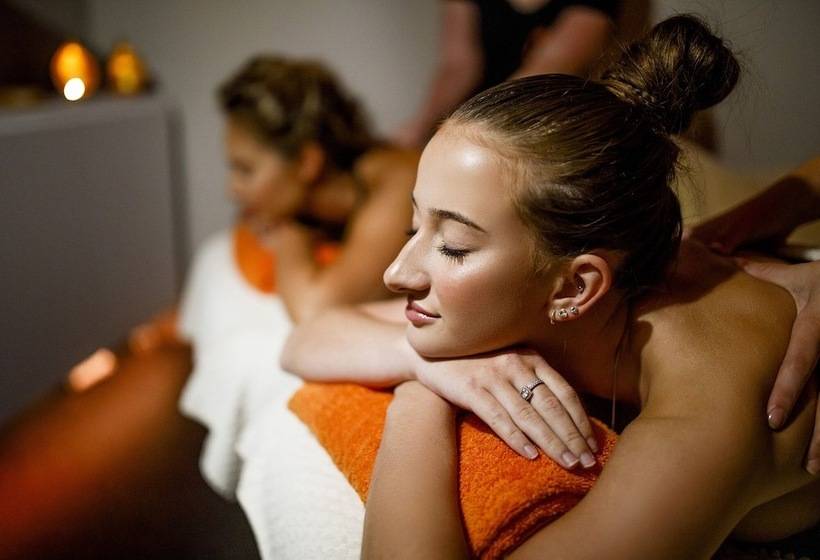 Lanelay Hall Hotel & Spa