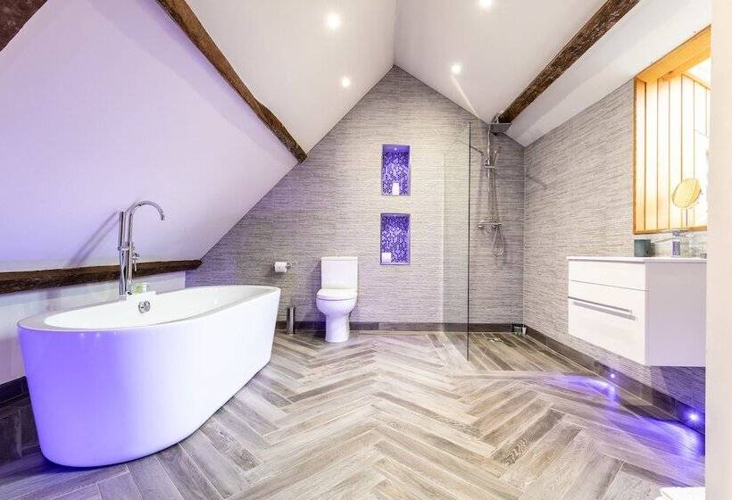 Lanelay Hall Hotel & Spa