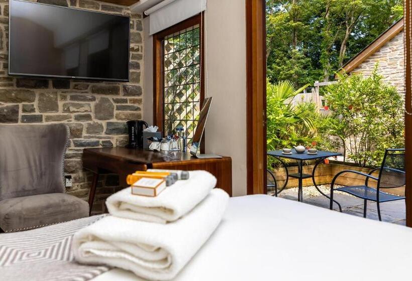 Lanelay Hall Hotel & Spa