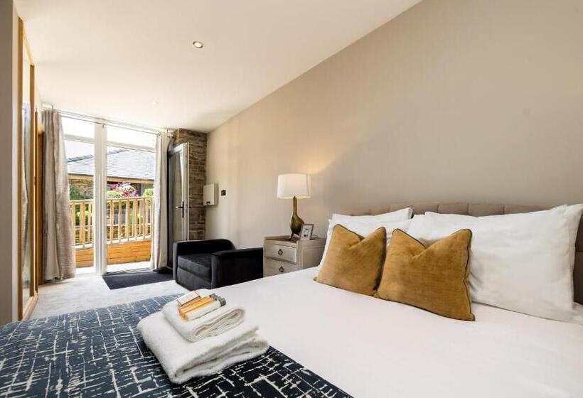 Lanelay Hall Hotel & Spa