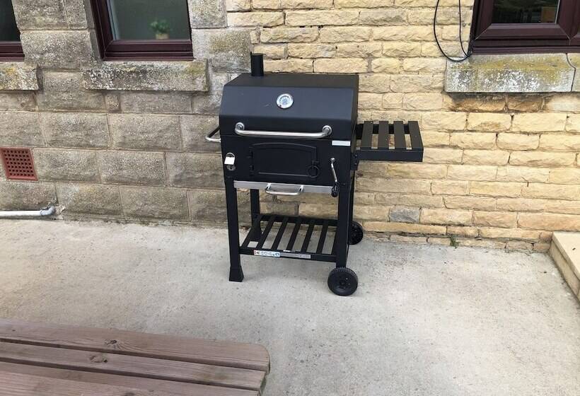 בית מלון כפרי Moo Cow Cottage Self Catering