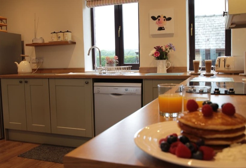 בית מלון כפרי Moo Cow Cottage Self Catering