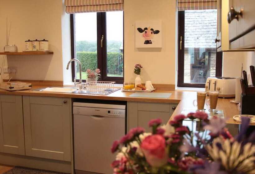 בית מלון כפרי Moo Cow Cottage Self Catering