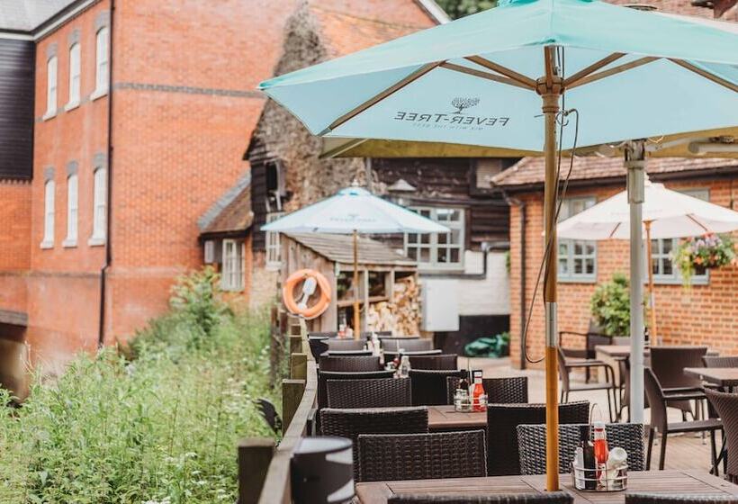 酒店 The Stag On The River