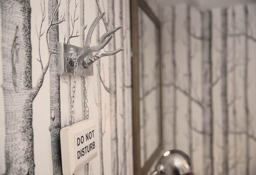 酒店 The Stag On The River