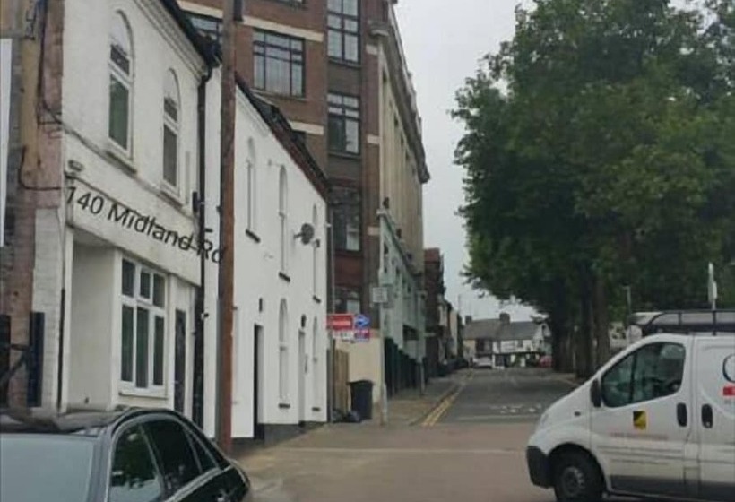 פנסיון 140 Midland Road