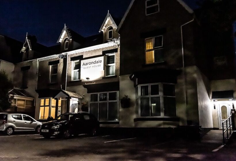 פנסיון Aarondale Guest House