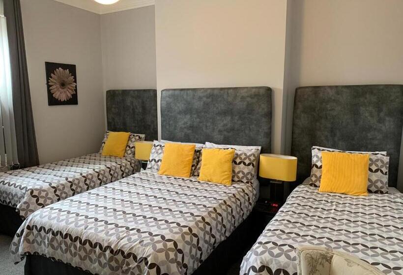 פנסיון Armada Guesthouse