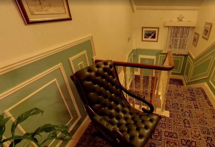 بنسيون Athol House