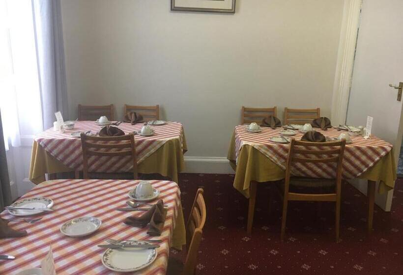 پانسیون Avoca Villa Guest House