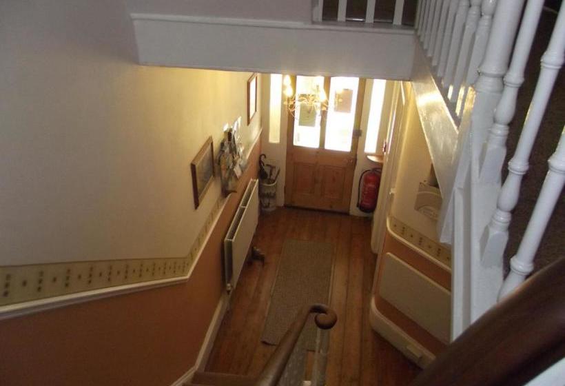 פנסיון Beaufort Guesthouse