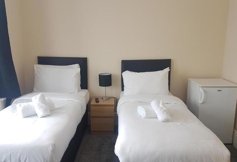 פנסיון Carmel Serviced Rooms