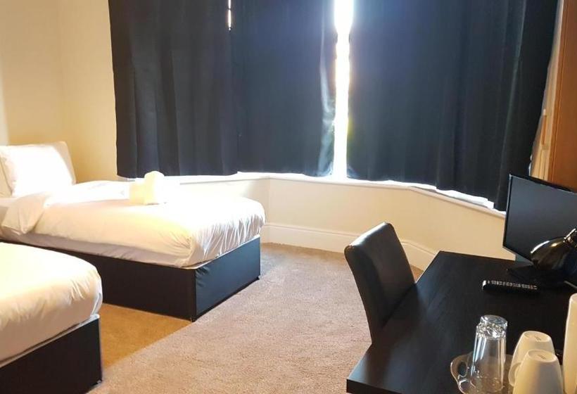 פנסיון Carmel Serviced Rooms