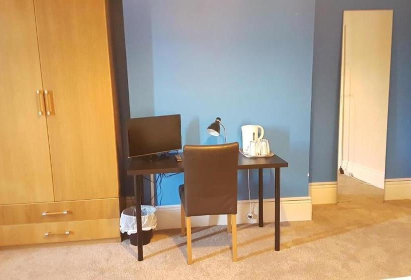 פנסיון Carmel Serviced Rooms