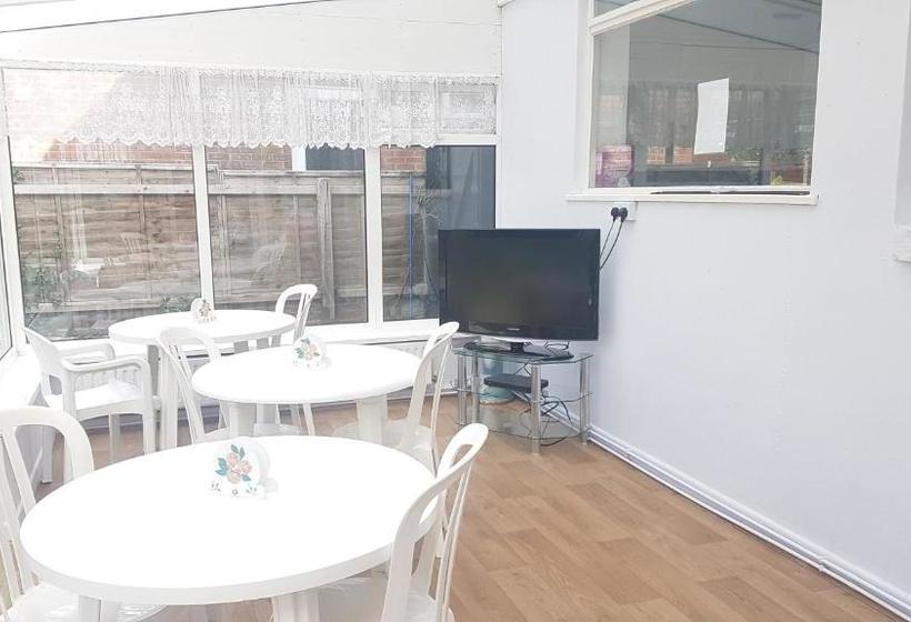 פנסיון Carmel Serviced Rooms