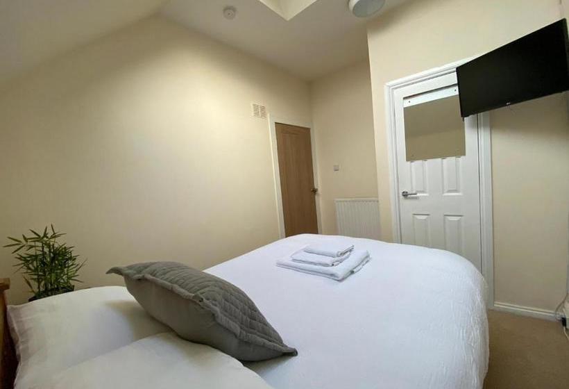 Пансион Inverness Holiday House