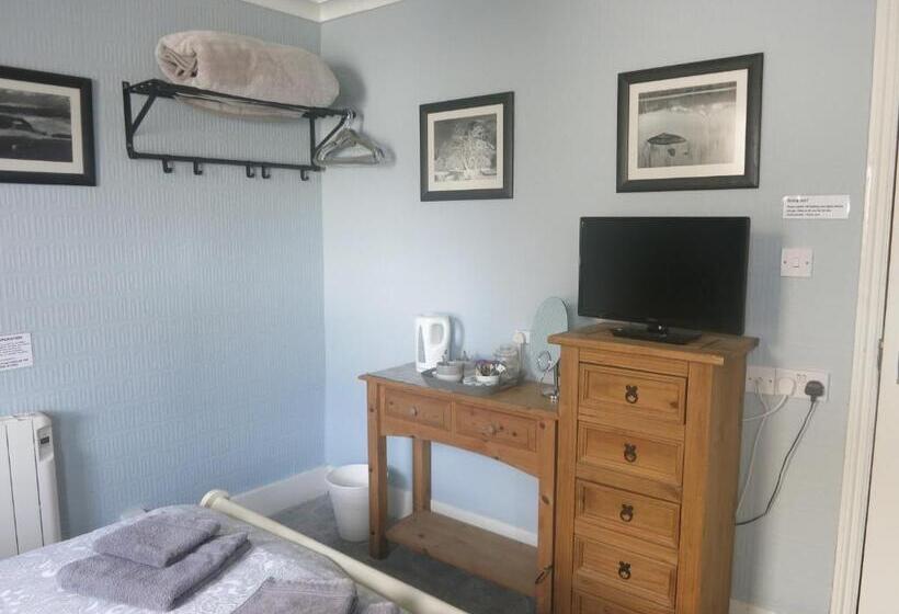 بنسيون Marine View Guest House