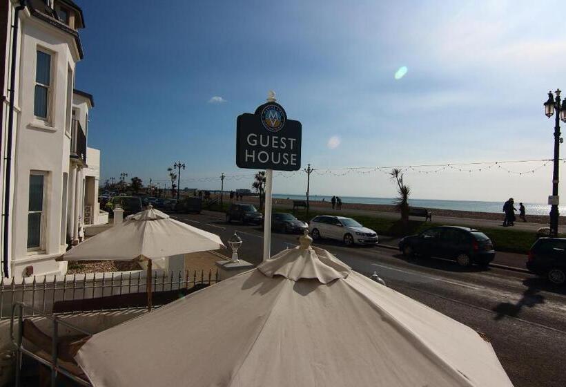 بنسيون Marine View Guest House