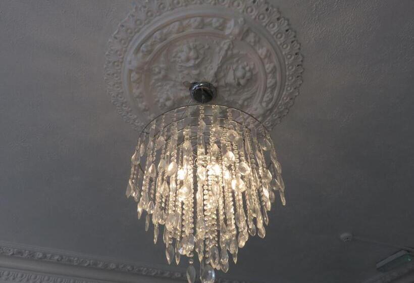 بنسيون Marine View Guest House