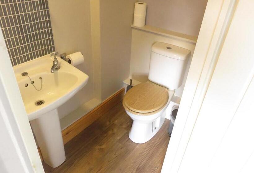 بنسيون Marine View Guest House