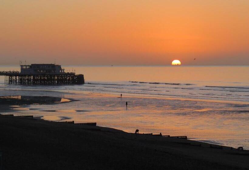 بنسيون Marine View Guest House