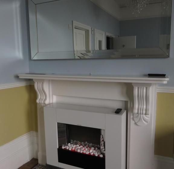 بنسيون Marine View Guest House