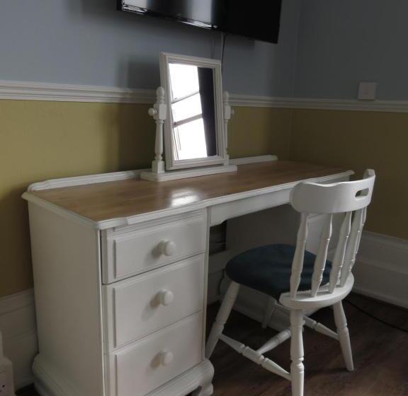 بنسيون Marine View Guest House