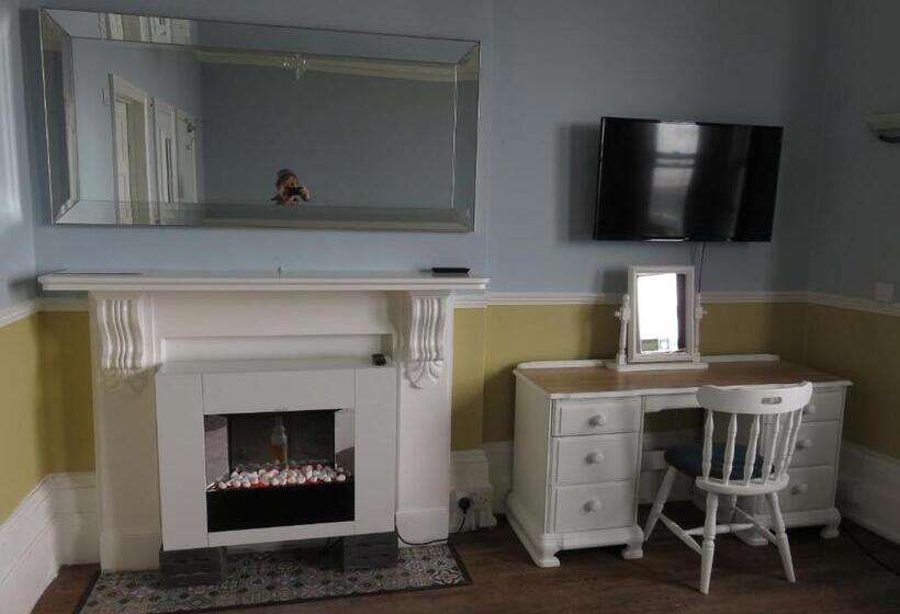 بنسيون Marine View Guest House