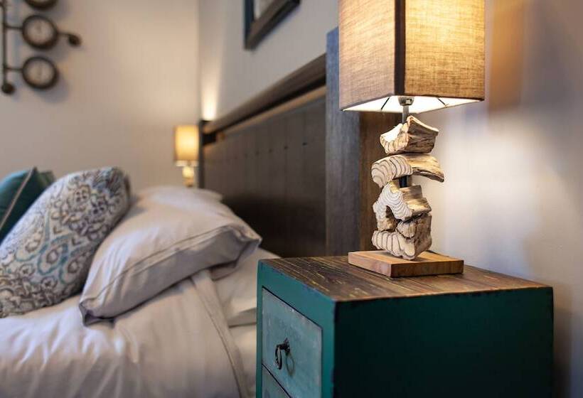 פנסיון Oaklands Guest House