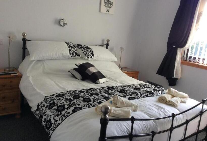 펜션 Rudan Guest House Ab53 6uq