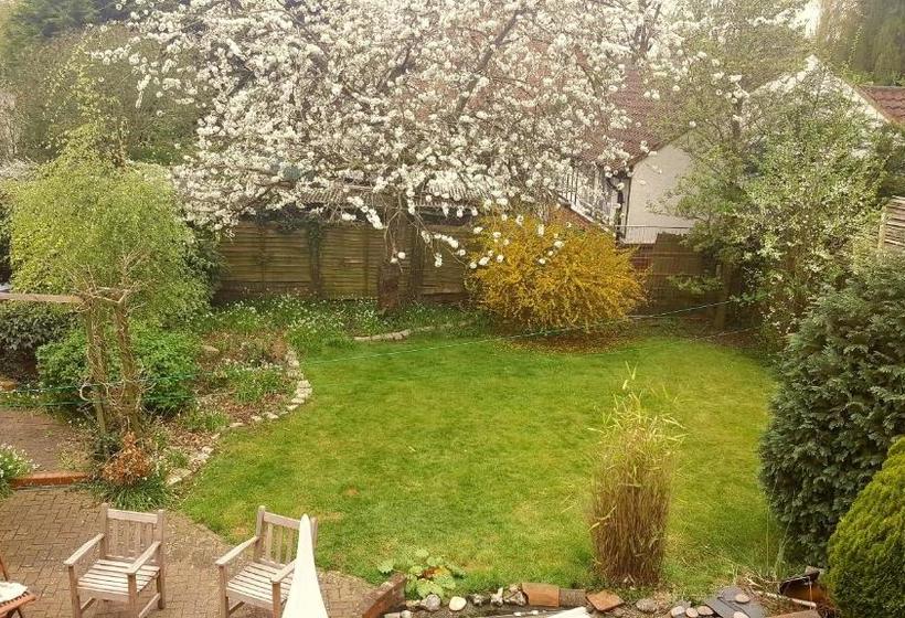 펜션 Sadlers Guest House