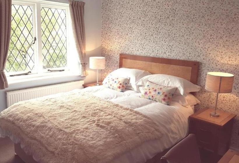 펜션 Sadlers Guest House