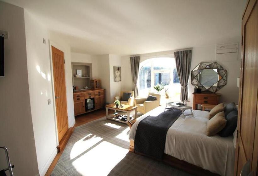 بنسيون The Garden Suites At Snape Castle Mews