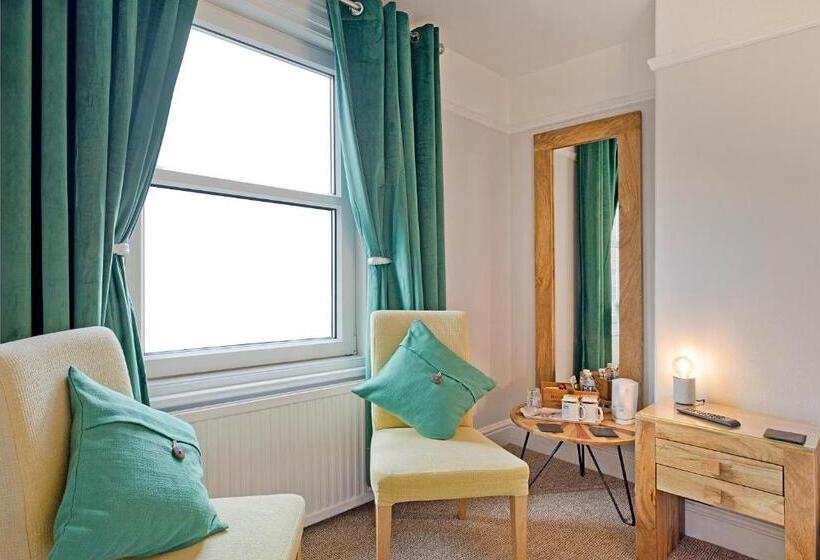 بنسيون White Rose Guest House