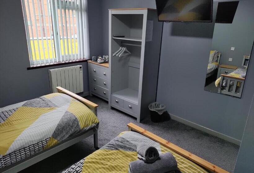 هاستل Harleys Inn