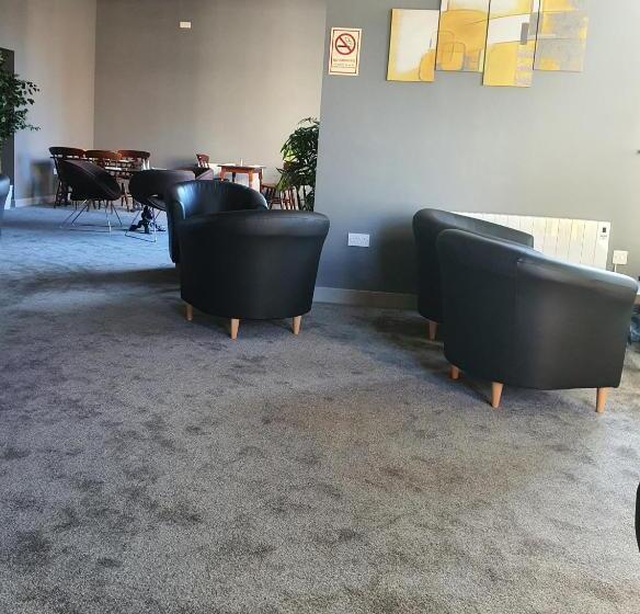 هاستل Harleys Inn