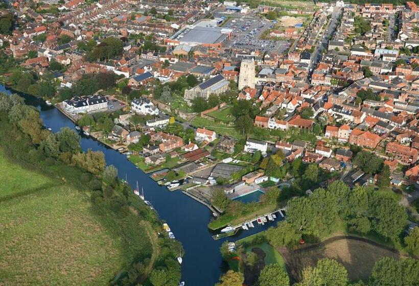 ユースホステル Swan House