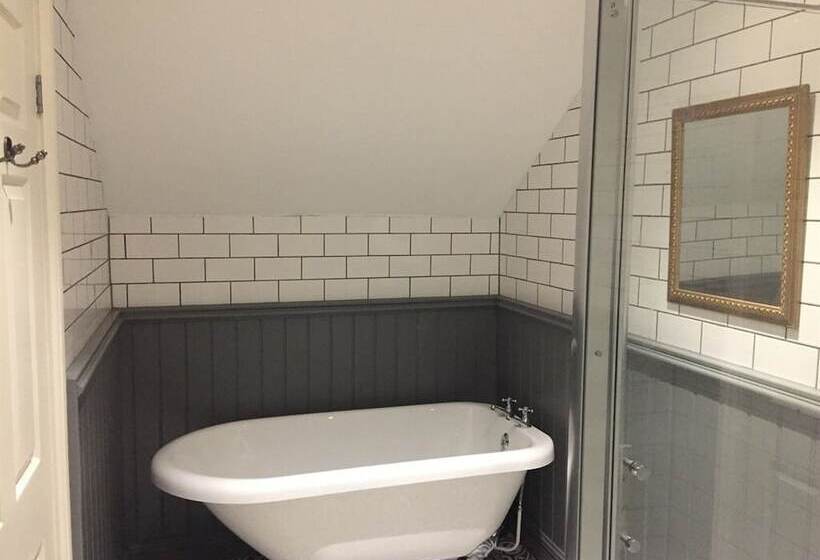 فندق صغير The Dirty Bottles Inn