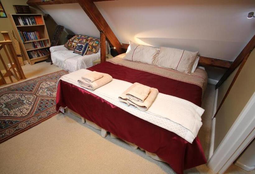 فندق صغير The George Inn