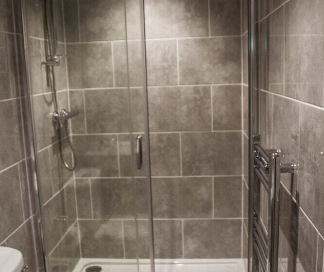 ユースホステル The Lion And The Lamb