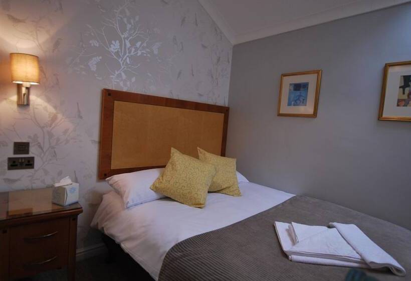 Общежитие The Lion And The Lamb