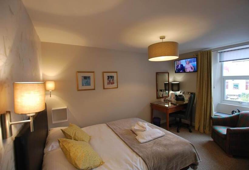 Общежитие The Lion And The Lamb